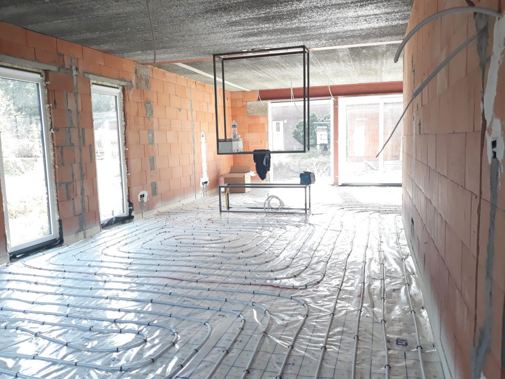 Vloerverwarming geplaatst door I&L Projects in een nieuwbouwwoning